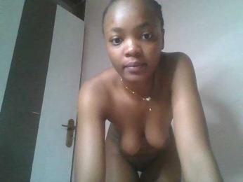 PrettyElle — Bongacams stream photo (Mar 2026)