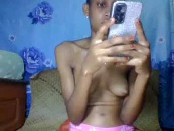 littleyanah — вебкам-модель онлайн на chaturbate