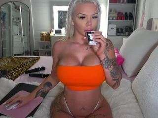 emmagray01 — вебкам-модель онлайн на camsoda