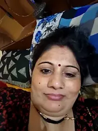Rakhi99x — Stripchat stream photo (Aug 2025)