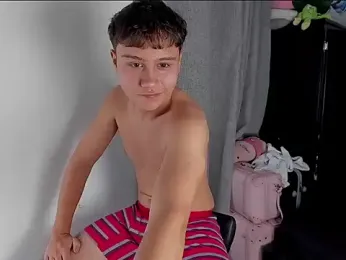 Boy_Lovely18 — Stripchat stream photo (Apr 2026)