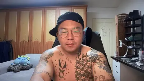 krnluvr — Stripchat stream photo (Apr 2026)