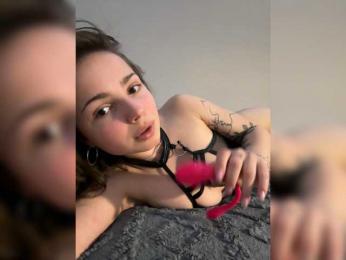 SoftElinaa — Bongacams stream photo (Apr 2026)