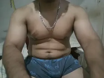Alcee490 — Stripchat stream photo (Apr 2026)