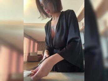 BabyDarii — вебкам-модель онлайн на bongacams
