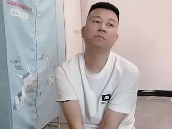 zzj_4718 — Stripchat stream photo (Jun 2026)