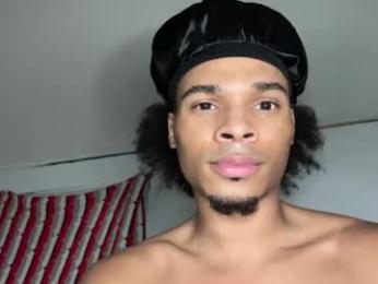 cumhere999 — вебкам-модель онлайн на chaturbate