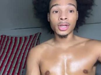 cumhere999 — вебкам-модель онлайн на chaturbate