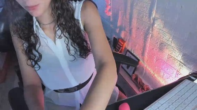MartesBratty — вебкам-модель онлайн на cam4