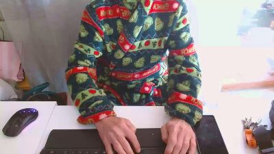 hucho40 — вебкам-модель онлайн на cam4