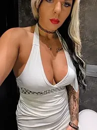 Glory_Cat_official — вебкам-модель онлайн на stripchat