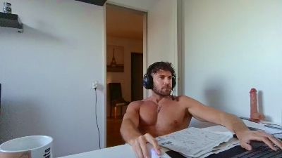 ALPHA_HUNK — вебкам-модель онлайн на cam4