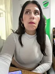 Alysson-- — Stripchat stream photo (Mar 2026)