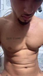 Novinhorj01 — вебкам-модель онлайн на cam4