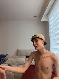 Eidan_collins — вебкам-модель онлайн на stripchat