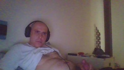 alexroma82fun — Cam4 stream photo (May 2026)