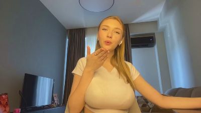 RosamondBrasch — Cam4 stream photo (Jun 2026)