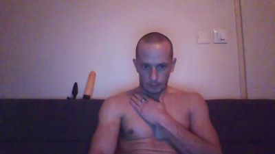 willy44bcg — Cam4 stream photo (Mar 2026)