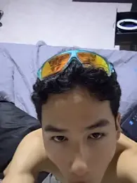 conejito12y — вебкам-модель онлайн на stripchat
