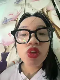 Emmiuuuu03 — вебкам-модель онлайн на stripchat