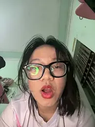 Emmiuuuu03 — вебкам-модель онлайн на stripchat