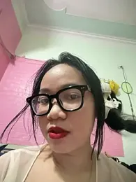 Emmiuuuu03 — вебкам-модель онлайн на stripchat