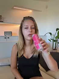 agatheeex — Stripchat stream photo (Aug 2026)