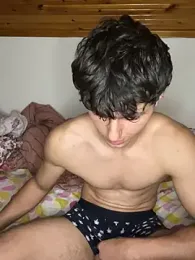 crazyboyy3 — вебкам-модель онлайн на stripchat