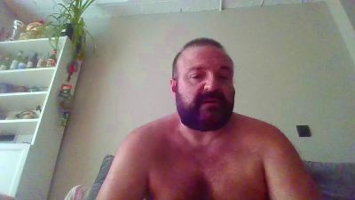 Lucho_MADRID46 — вебкам-модель онлайн на cam4