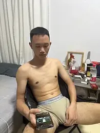lun_kai — вебкам-модель онлайн на stripchat
