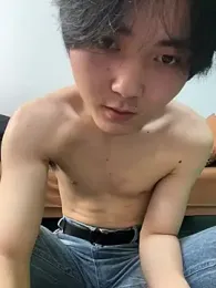 xf-110 — Stripchat stream photo (Apr 2026)