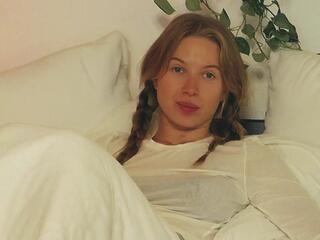 Emma Wilde — Flirt4free stream photo (Sep 2026)