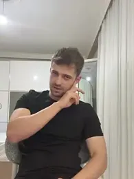 Um72727 — вебкам-модель онлайн на stripchat