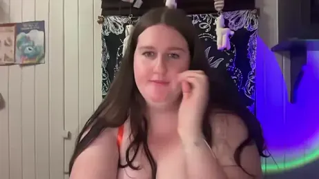 xopeachybaby — вебкам-модель онлайн на stripchat