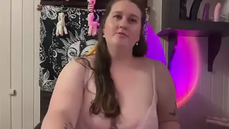 xopeachybaby — вебкам-модель онлайн на stripchat