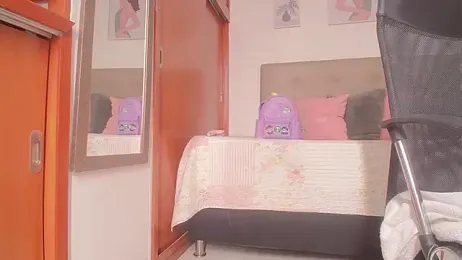 Miley_Baker — вебкам-модель онлайн на stripchat