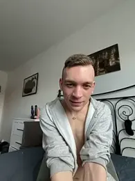 nickdtr23 — Stripchat stream photo (Mar 2026)