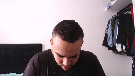 thitat_lovers — Stripchat stream photo (Jun 2025)