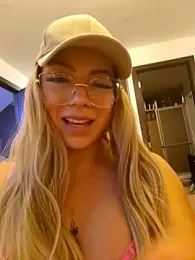 Badsexybunny — Stripchat stream photo (Sep 2025)