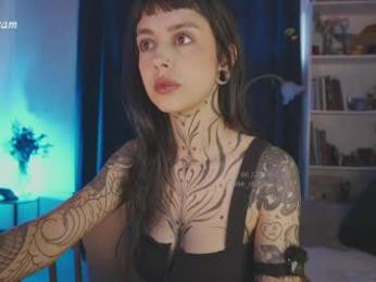 janne_maybe — Chaturbate stream photo (Jun 2026)
