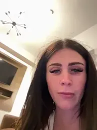 aus_queen — вебкам-модель онлайн на stripchat