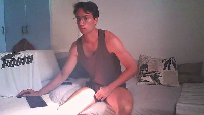 TriesteSingle — вебкам-модель онлайн на cam4