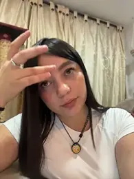 -Lorelain- — вебкам-модель онлайн на stripchat