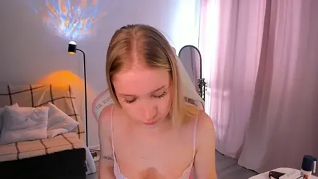 Eva_Davi — вебкам-модель онлайн на stripchat