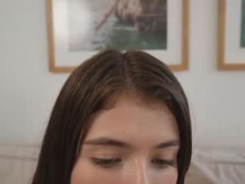 rebeccastonee — Chaturbate stream photo (Apr 2026)