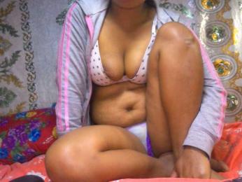 Larah- — Bongacams stream photo (Aug 2023)