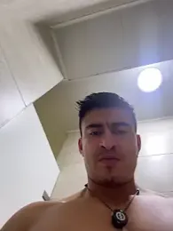 Chris_Clarck — вебкам-модель онлайн на stripchat