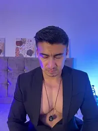 Chris_Clarck — вебкам-модель онлайн на stripchat