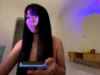 77momomo — Stripchat stream photo (Nov 2025)