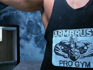 Cris Cruz — вебкам-модель онлайн на flirt4free